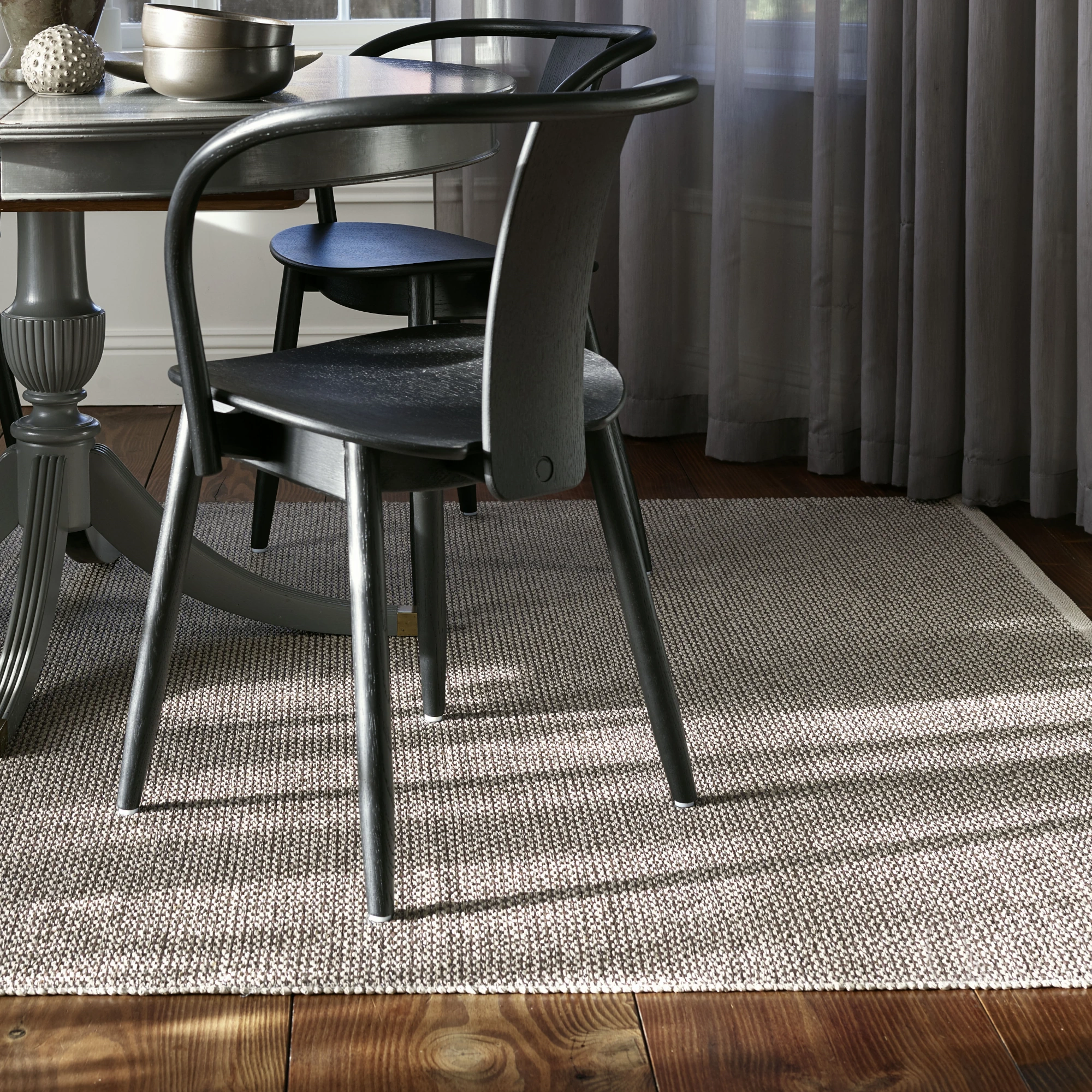 pappelina teppich svea warm grey granit metallic ambiente