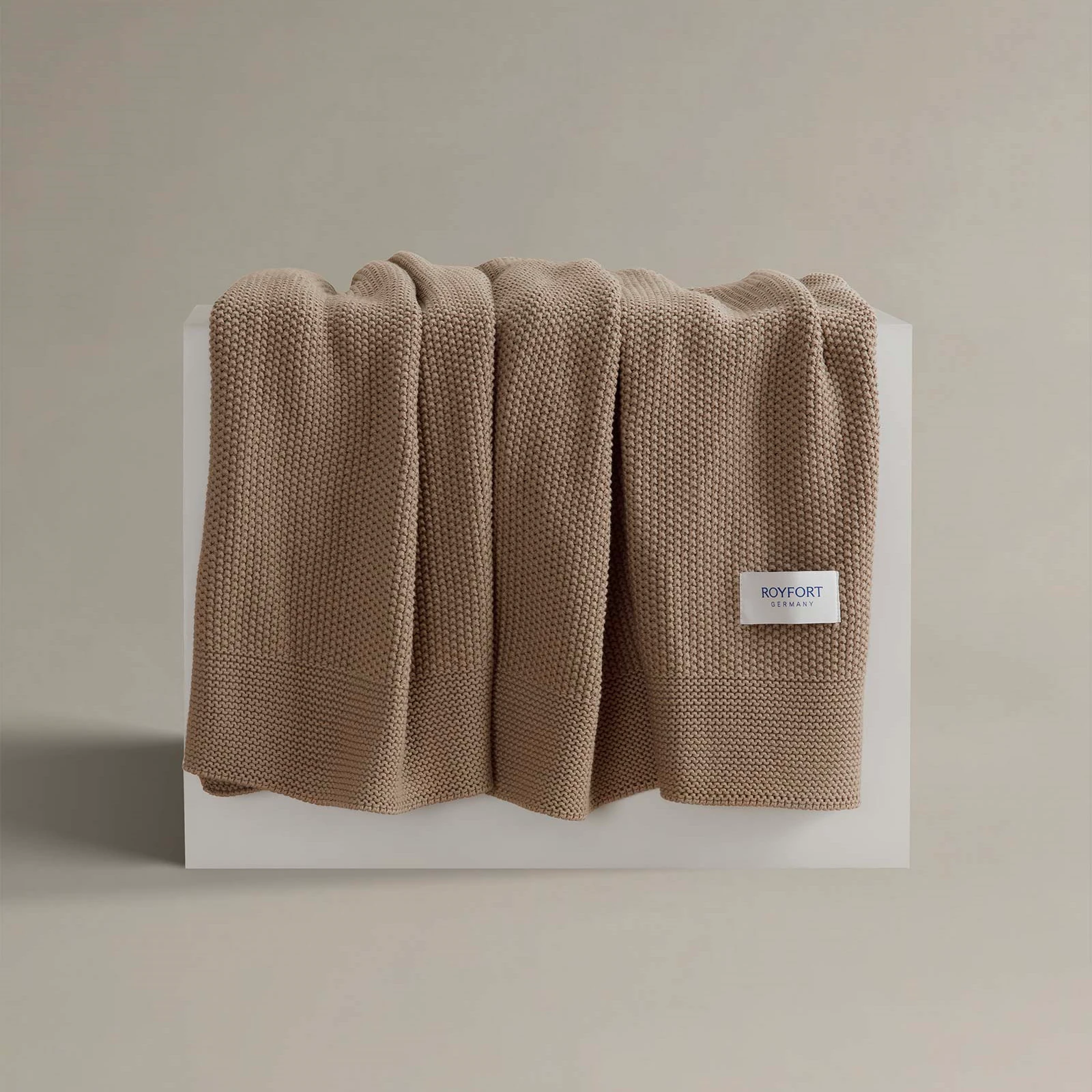 Royfort Throw KNIT Taupe