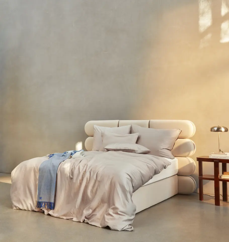 Luxuriöse Bettwäsche von Royfort in hochwertigem Schlafzimmer Ambiente