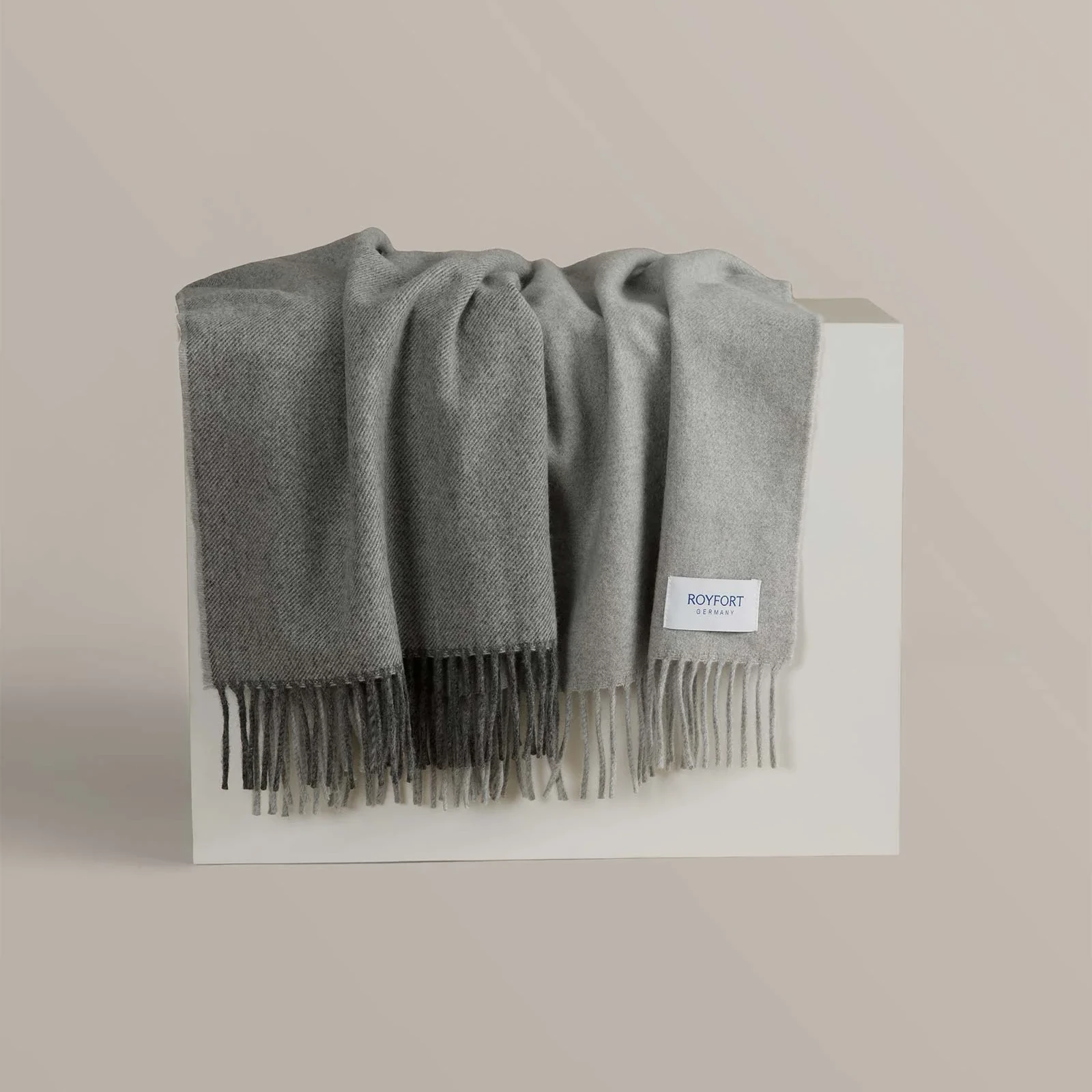 Royfort Throw WOOL-CASHMERE Grey product picture Royfort Throw WOOL-CASHMERE Grey