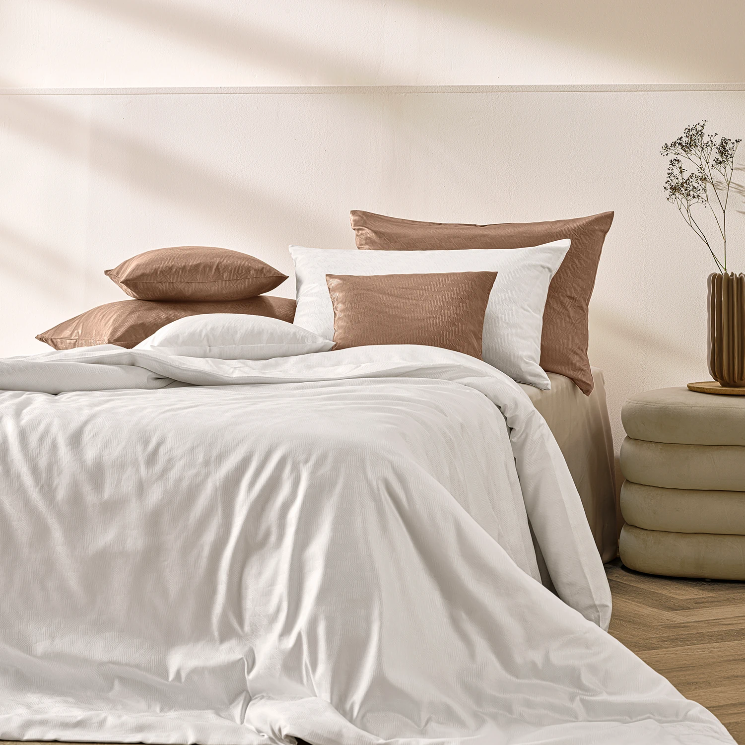 curt bauer bettwaesche alva damast offwhite ambiente produktbild curt bauer bettwaesche alva damast offwhite ambiente