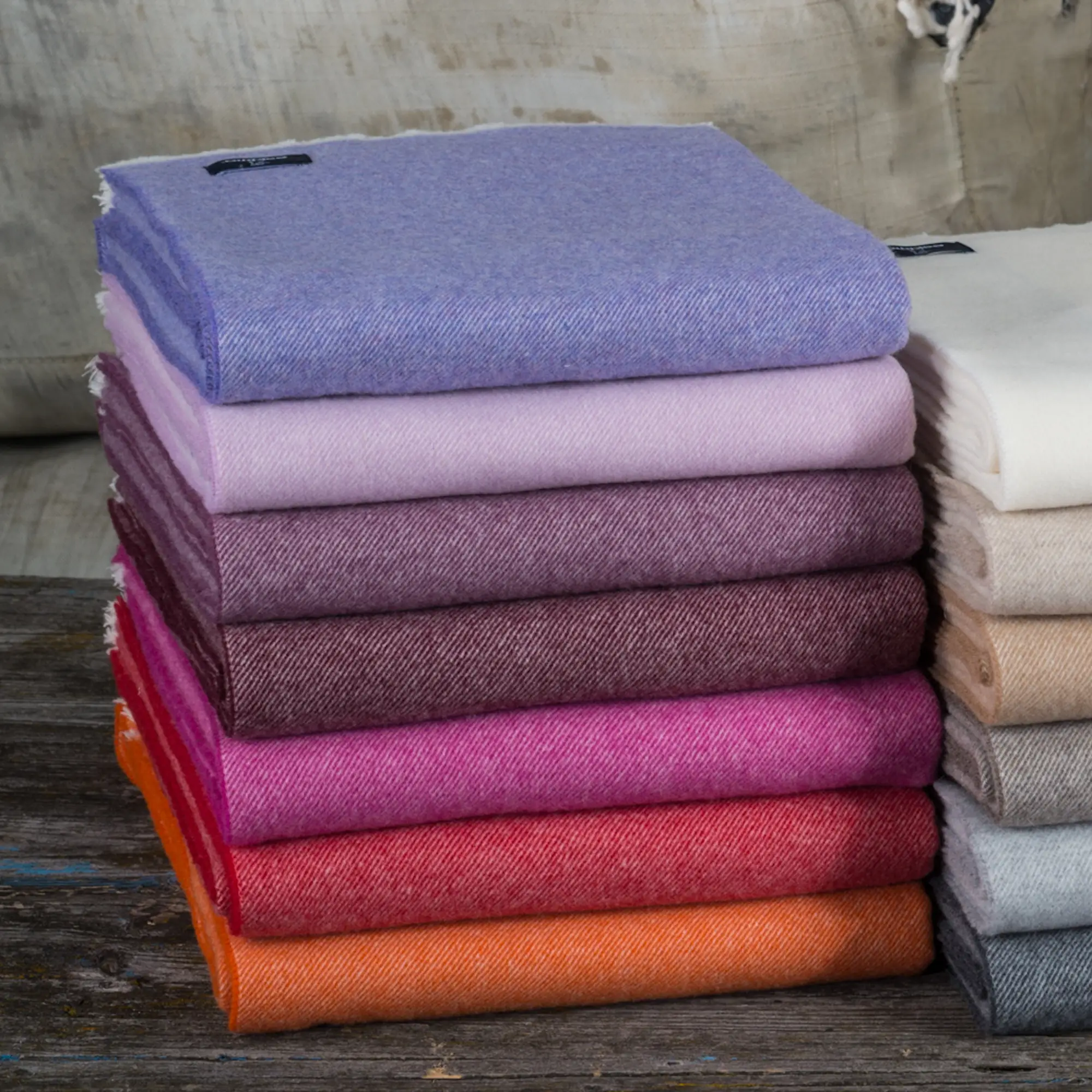 Eskimo Throw VENEZIA Merino Wool Peonia product picture 1 Eskimo Throw VENEZIA Merino Wool Peonia 1