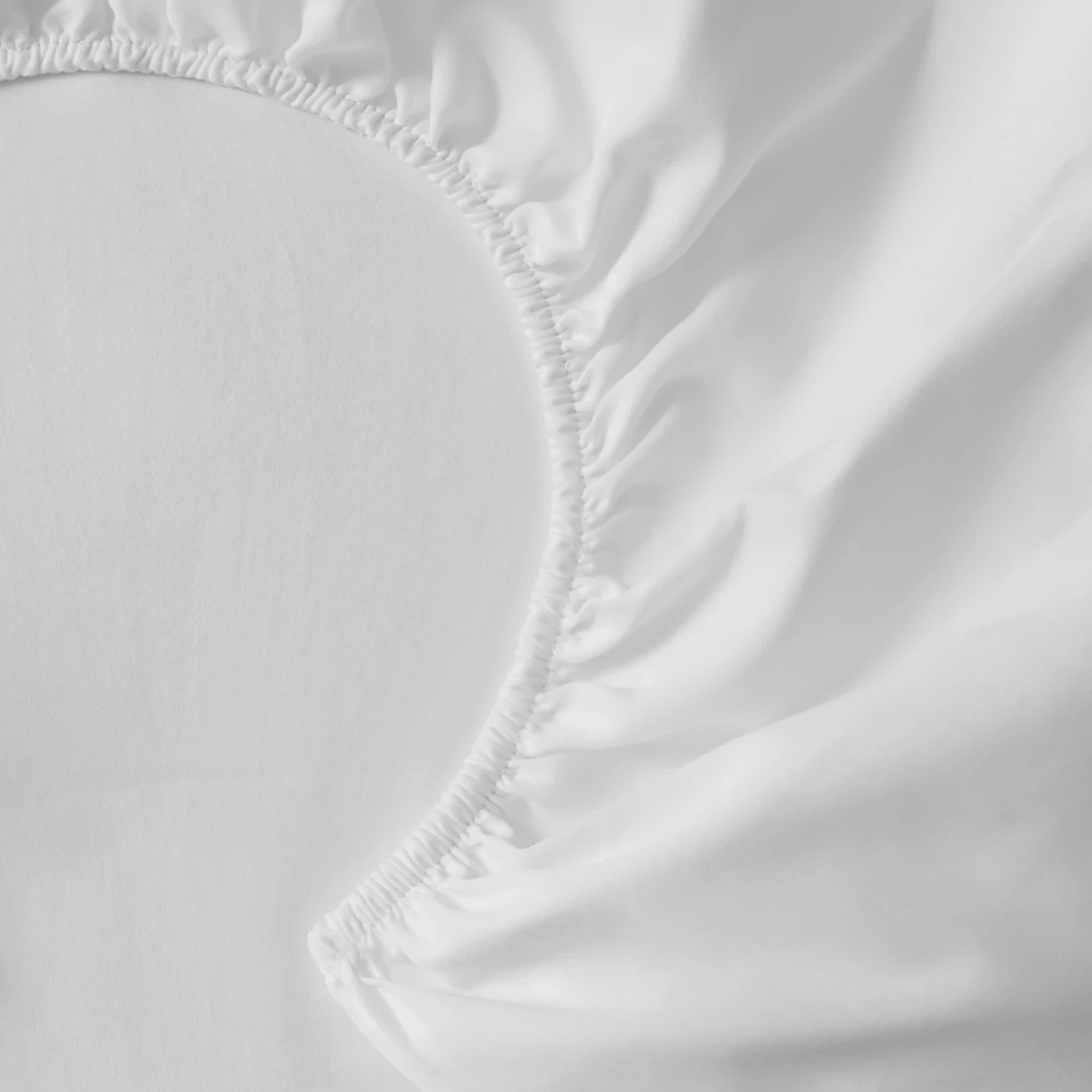 Royfort Spannbettlaken SATIN Weiß Produktbild 2 Royfort Spannbettlaken SATIN Weiß 2