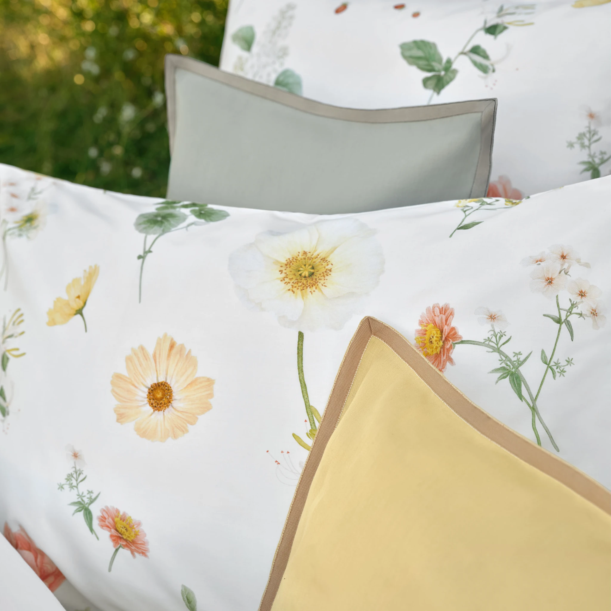 Schlossberg Bettwäsche ZINNIA Satin Noblesse Blanc Produkt 2 Schlossberg Bettwäsche ZINNIA Satin Noblesse Blanc 2