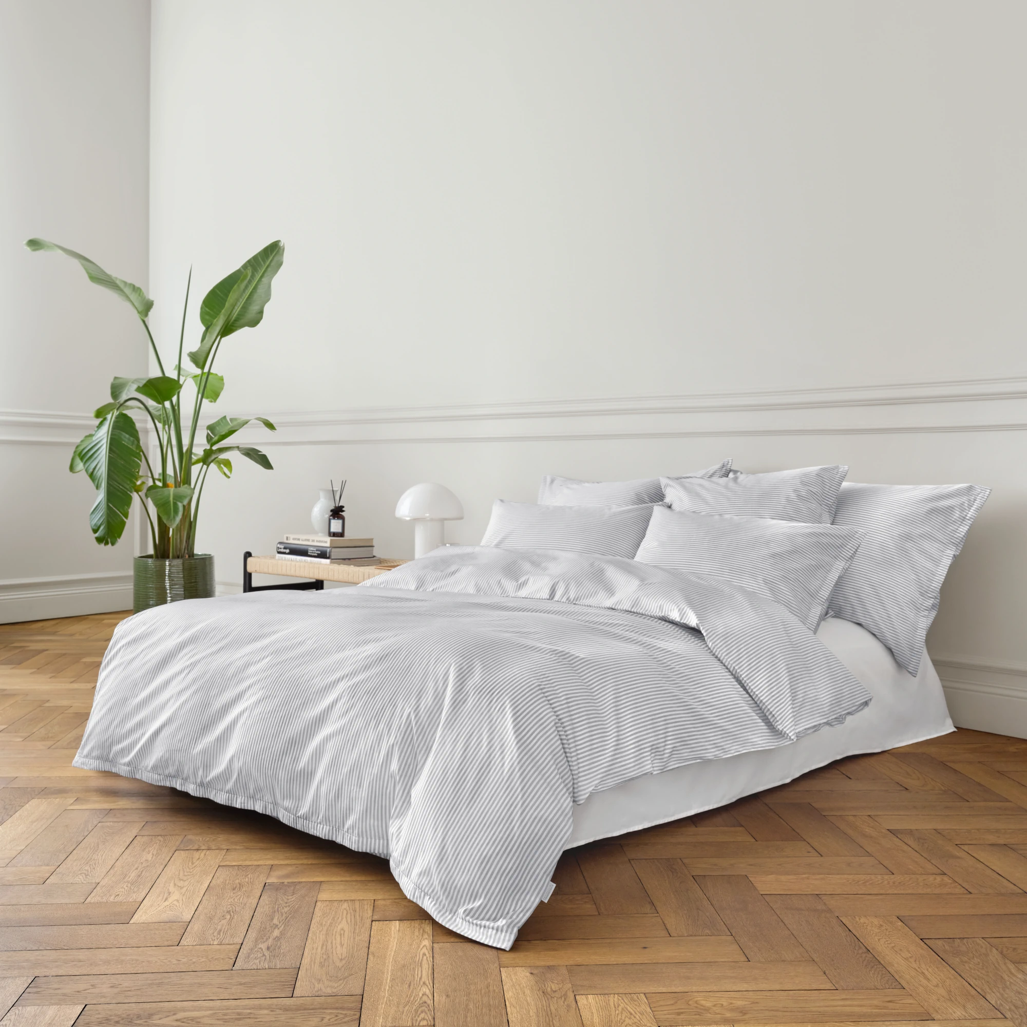 schlossberg bettwaesche bari popeline gris ambiente produktbild schlossberg bettwaesche bari popeline gris ambiente