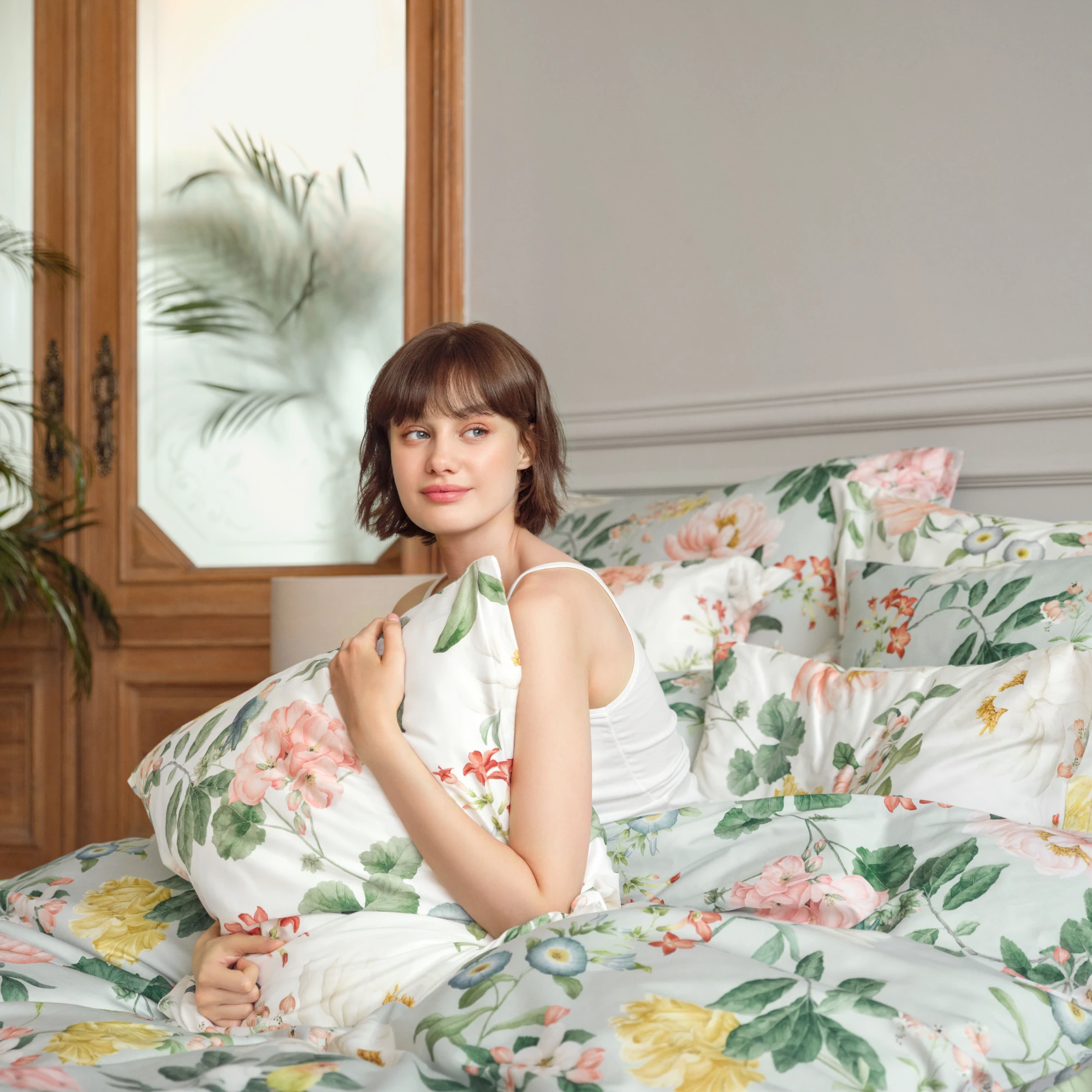 schlossberg bettwaesche artemis satin blanc model produktbild schlossberg bettwaesche artemis satin blanc model