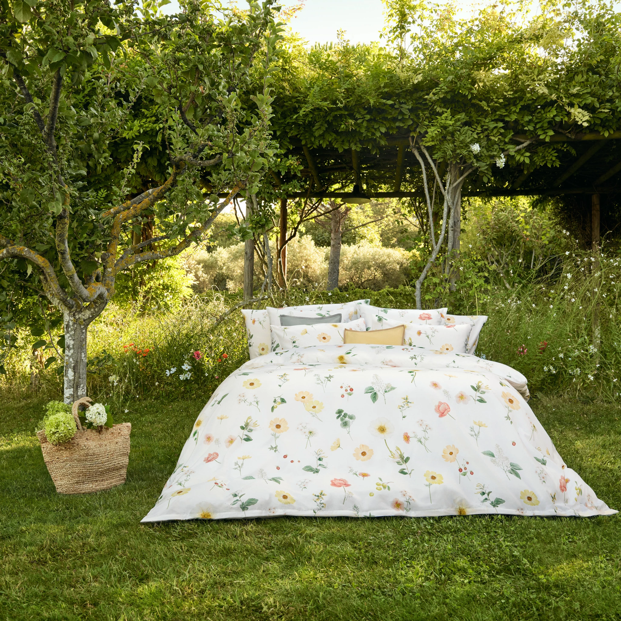 Schlossberg Bettwäsche ZINNIA Satin Noblesse Blanc Produkt 5 Schlossberg Bettwäsche ZINNIA Satin Noblesse Blanc 5