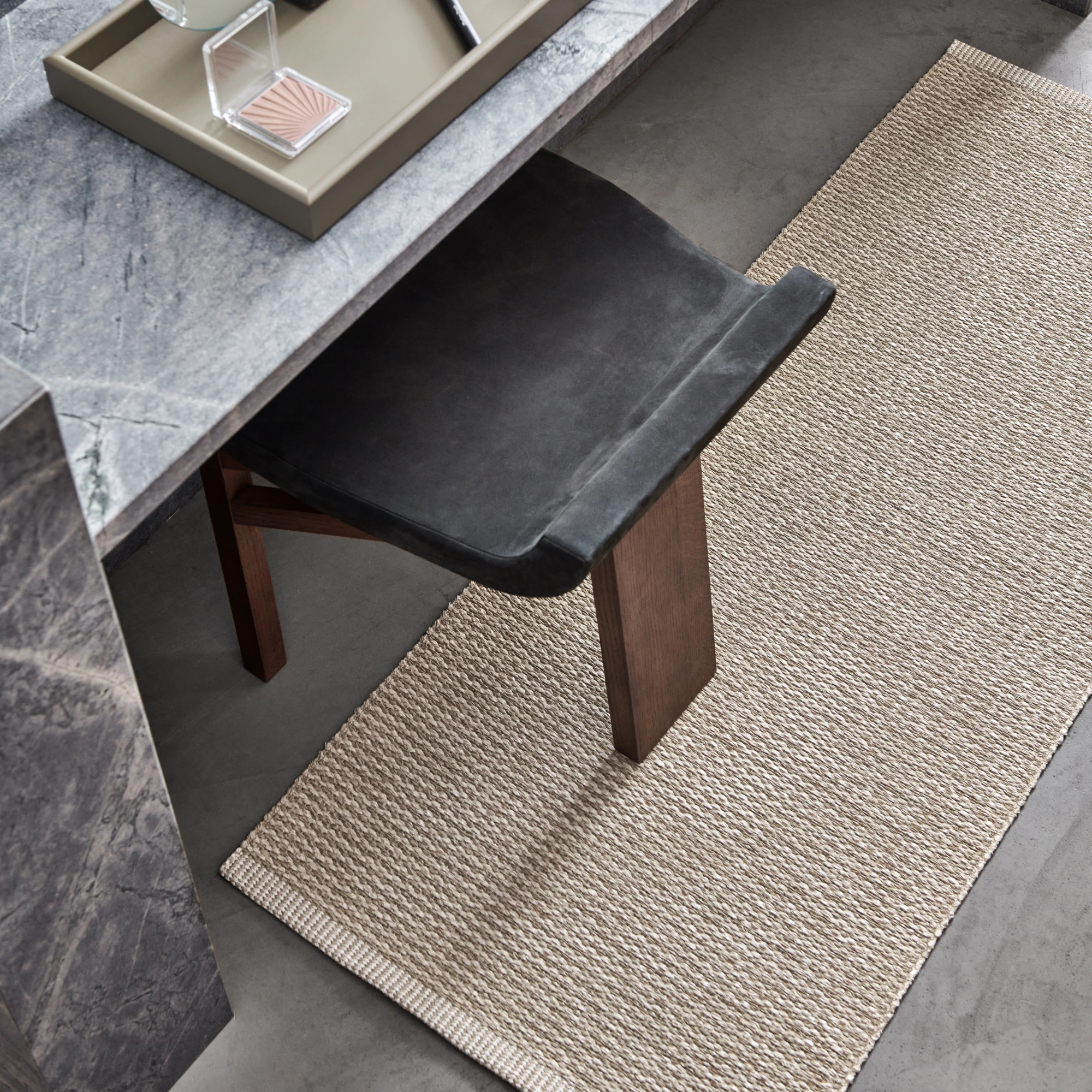 Pappelina Teppich MONO Sand 2