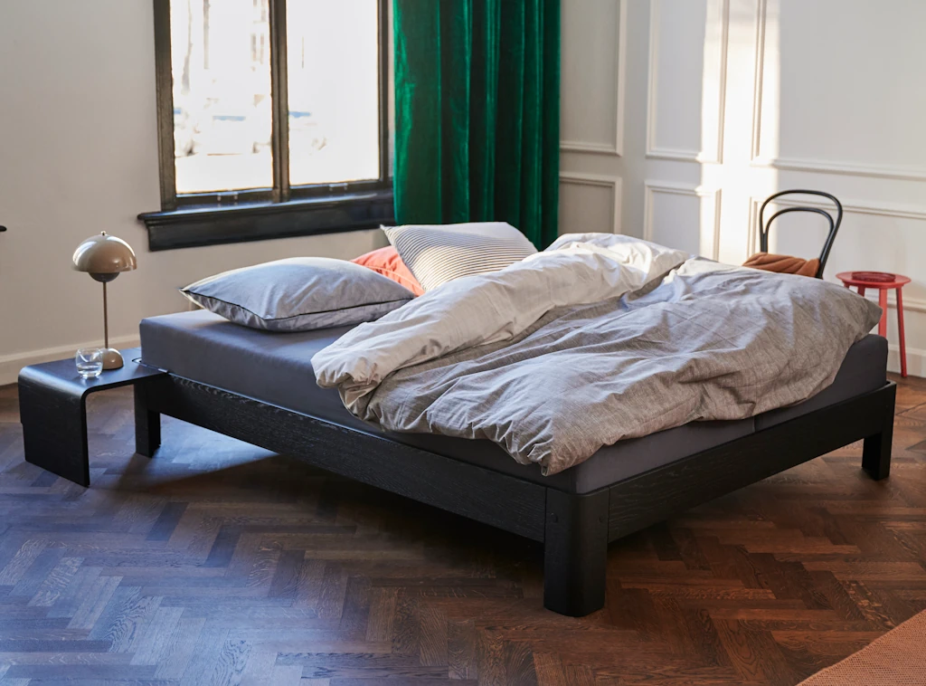 Auping Bett Auronade in modernem Schlafzimmer Ambiente