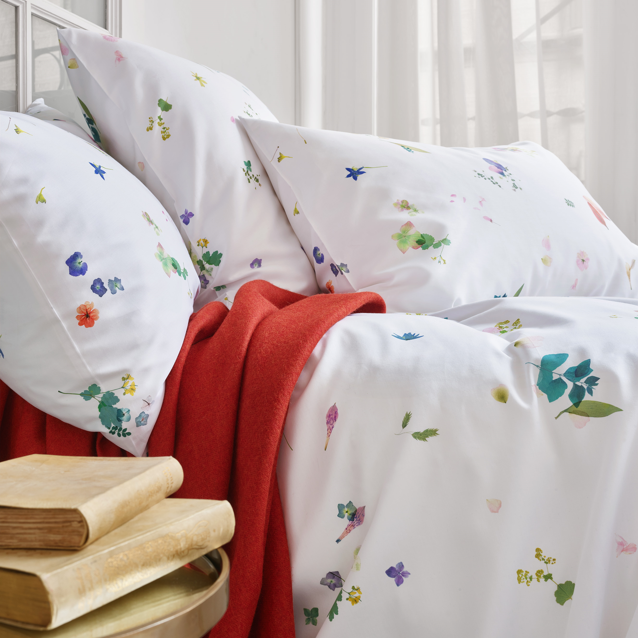 schlossberg bettwaesche lotta satin blanc detail Produktbild schlossberg bettwaesche lotta satin blanc detail