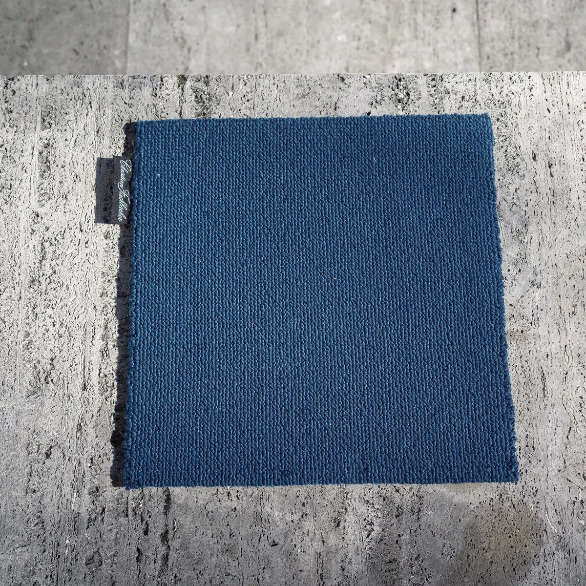 Fischbacher 1819 Teppich ATLANTIC HIGH Blau Produkt 1 Fischbacher 1819 Teppich ATLANTIC HIGH Blau 1
