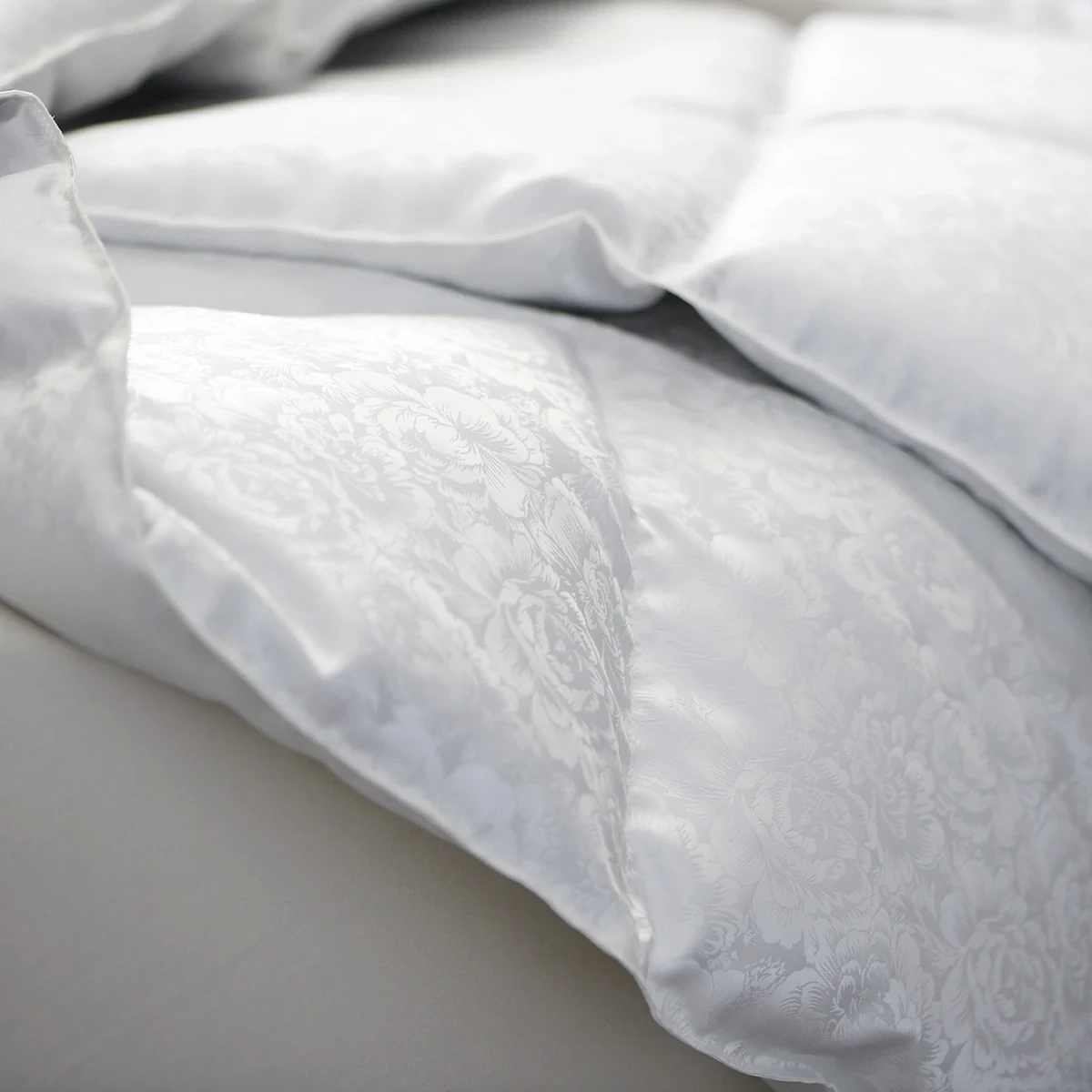 Here you will find Duvets, Down duvets and blankets by Royfort, Schlossberg, Dorbena and Billerbeck Duvets, Down duvets and blankets by Royfort, Schlossberg, Dorbena and Billerbeck