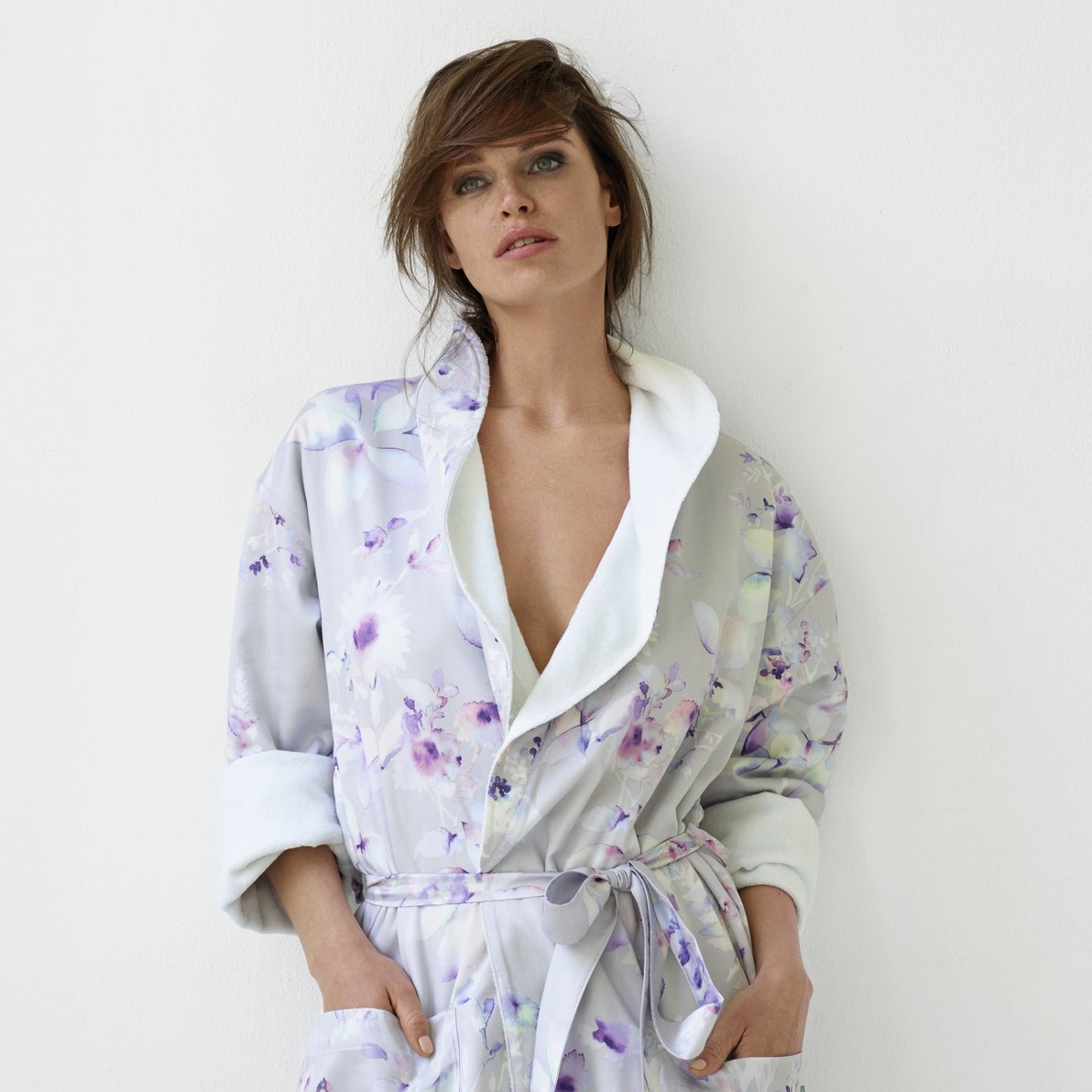 Hier finden Sie Fischbacher Bademantel, Schlossberg Morgenmantel Fischbacher Bademantel, Schlossberg Morgenmantel im Waesche-Kultur Shop