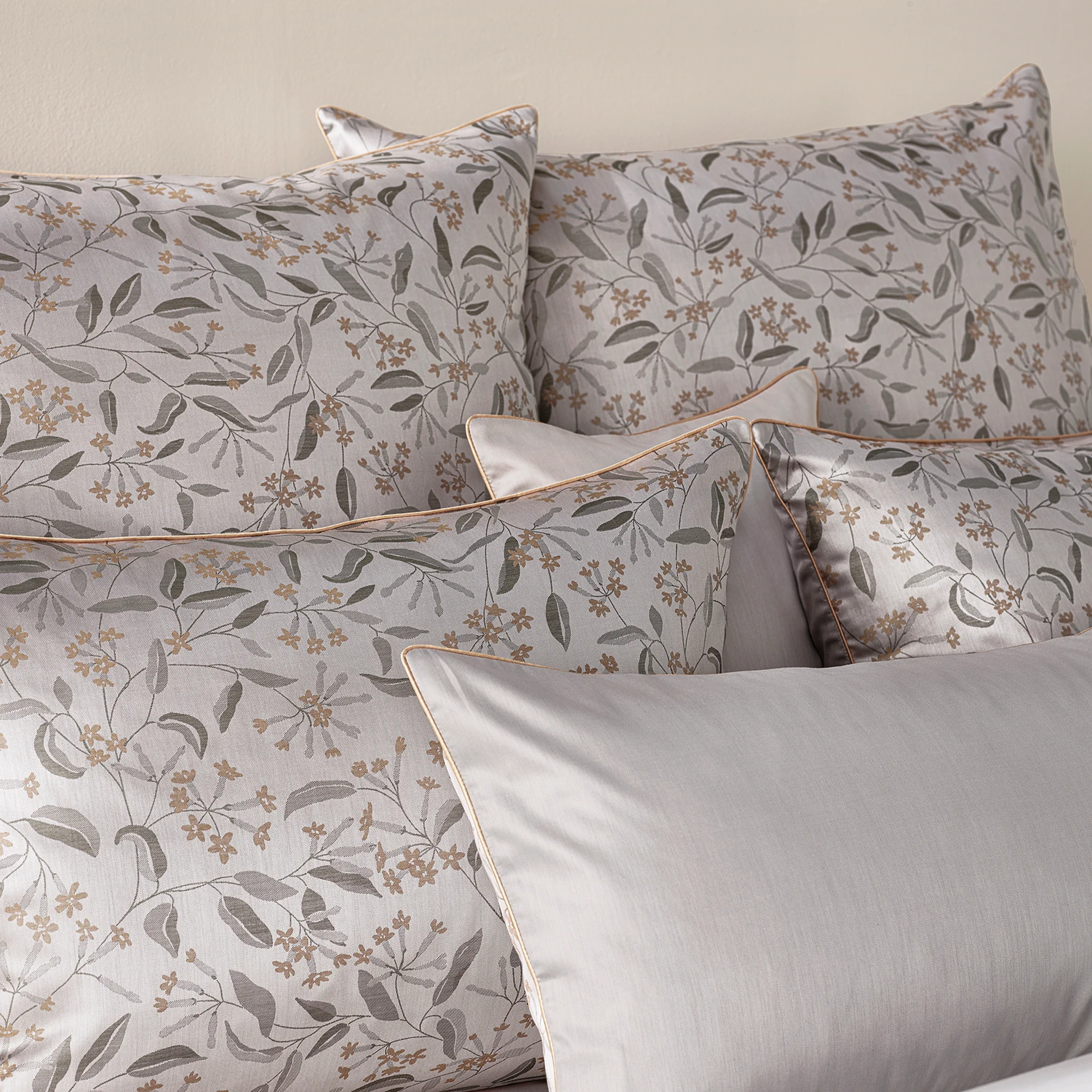 curt bauer bettwaesche malin damast melba detail produktbild curt bauer bettwaesche malin damast melba detail